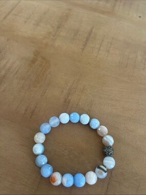 Blue and Cream Beaded Stretch Bracelet with Decorative Accent